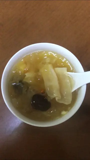 瘦肉花胶黑豆汤 黑豆花胶瘦肉的功能