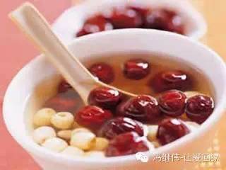来月经可以吃红枣鱼胶吗（为啥不能在月经吃鱼胶）