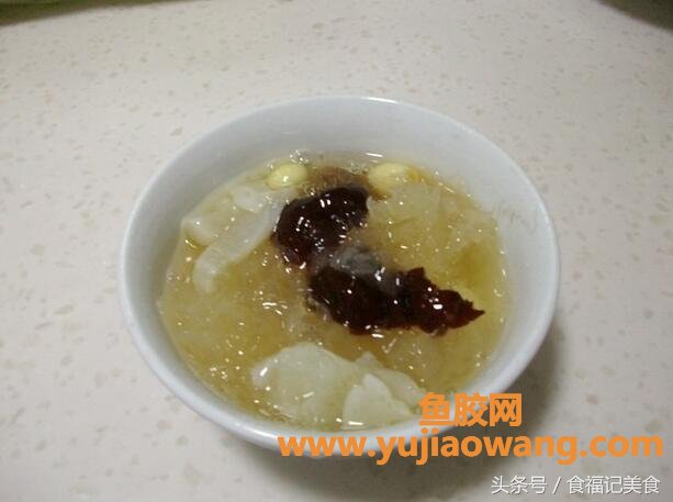 灵芝鱼胶煲鸡汤吗(灵芝花胶煲鸡汤功效) 灵芝鱼胶煲鸡汤吗(灵芝花胶煲鸡汤功效)