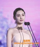 穿美人鱼胶衣被绑