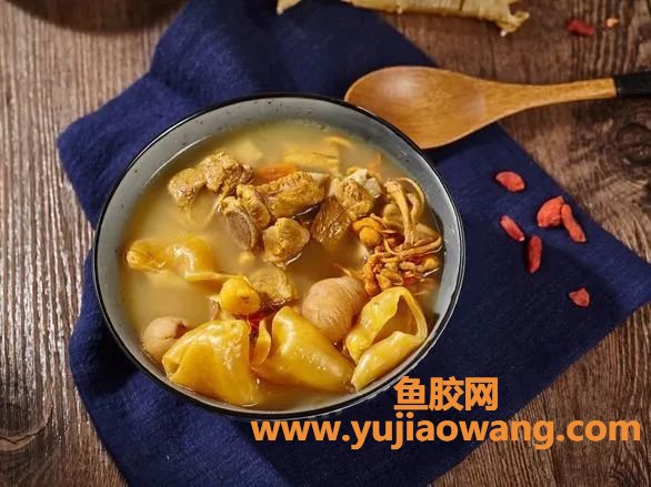 恶露没排干净吃鱼胶（产后多久可以吃鱼胶）