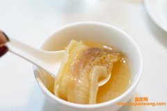 怀孕吃燕窝和鱼胶的感受（孕妇吃燕窝还是鱼胶好）