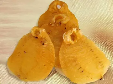 小产后吃鱼胶还是燕窝哪个好（流产后吃花胶补子宫吗）