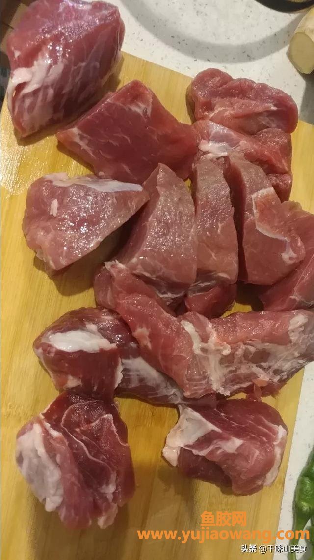 鱼胶煲瘦肉的做法大全(鸡肉炖鱼胶的家常做法大全怎么做好？)