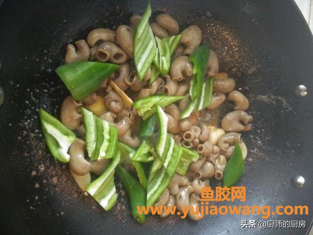 鱼胶的胆固醇含量(青椒炒鱼肚怎么做？)