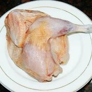 鱼胶排骨莲藕汤做法与功效(排骨藕汤怎么做好吃？)