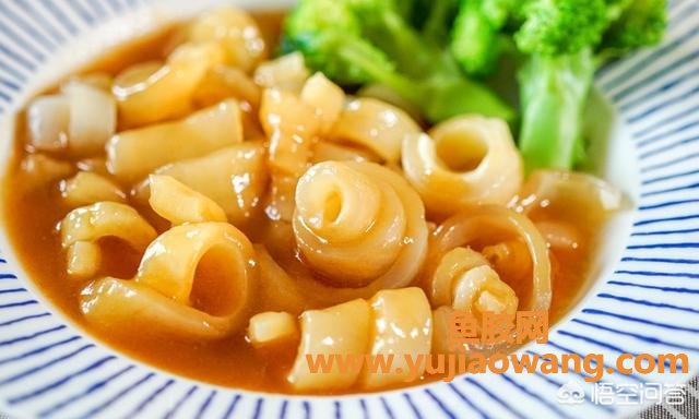 鱼胶可以和红枣老鸡一起炖吗(花胶羊肚菌松菌能一起煲汤？)