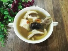 鱼胶银耳莲子雪梨汤的做法大全(怎么做银耳雪梨汤会比较好吃？