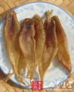 鱼胶炖甜的炖什么好处(鱼㬵怎么炖？炖多长时间好？)