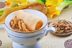 花胶排骨炖鱼胶的做法大全(鱼㬵怎么炖？炖多长时间好？)