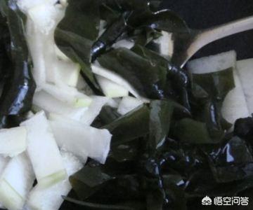 鱼胶和海带能一起煲汤(黄豆和海带能一起煮汤吗？)