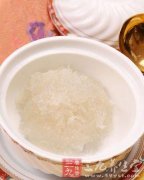常吃燕窝对女人的好处(孕期常吃燕窝的好处)