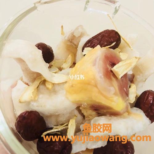 炖鱼胶与什么搭配最好(酱炖鱼用什么酱最好)