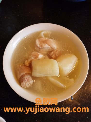 花胶鸡汤(花胶鸡汤如何熬成金色)