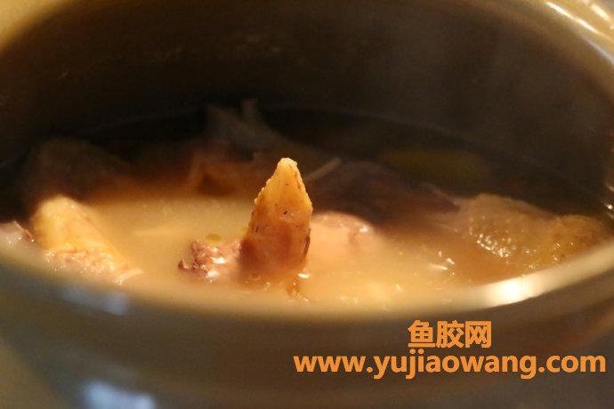 花胶煲鸡汤的配料(花胶鸡汤的做法配料)