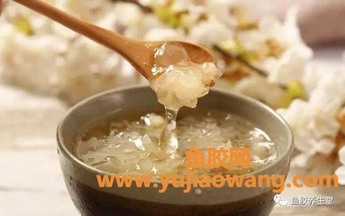 桃胶花胶煲鸡(桃胶和花胶哪个好)
