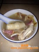 香菇花胶煲鸡汤的功效(花胶鸡汤加香菇吗)