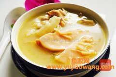 花胶煲鸡汤放什么材料好一点(花胶鸡汤可以放什么)