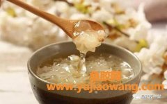 桃胶花胶煲鸡(桃胶和花胶哪个好)