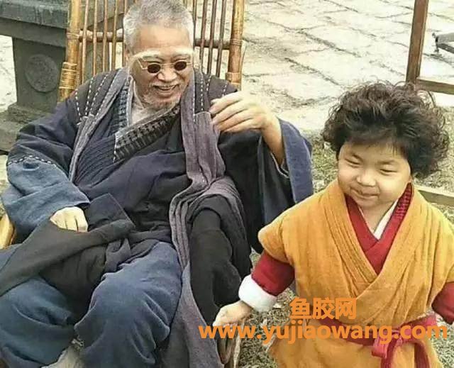 2岁得肾病综合征的李欣蕊，因长相爆火，如今她怎么样了