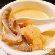 花胶猪肚煲功效与作用(猪肚花胶莲子汤的功效)