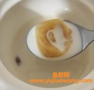 花胶炖牛奶红枣的做法(花胶红枣枸杞炖牛奶的做法)
