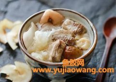 花胶炖排骨有什么功效(孕妇吃花胶炖排骨有什么功效)