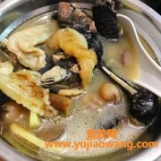 花胶椰子乌鸡汤的做法(花胶炖乌鸡汤的做法及功效窍门)