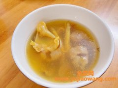 广东花胶炖鸡脚的做法(广东花胶炖鸡脚的做法大全)