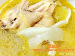 小孩可以吃花胶炖鸡吗(花胶虫草花炖鸡小孩可以吃吗)