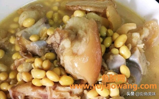 花胶可以和黄豆煲汤吗(牛蹄筋可以同黄豆、家禽类一起煲汤吗？)