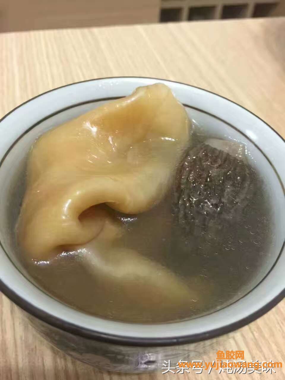 (痛经可以吃羊肚菌炖鱼胶吗)黄花胶羊肚菌炖汤--养颜佳品 (痛经可以吃羊肚菌炖鱼胶吗)黄花胶羊肚菌炖汤--养颜佳品