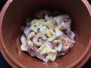(椰子鱼胶煲鸡汤的功效与作用)一款超赞的汤“椰子花胶炖鸡汤”