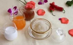花胶灵芝石斛炖鸡汤(石斛灵芝炖鸡汤有什么功效？)