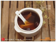(早晨的鱼胶下什么好)预防秋燥，让肌肤保持水分的鱼胶红枣糖