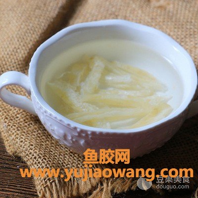 (鱼胶花生排骨汤做法)鱼胶炖排骨的做法