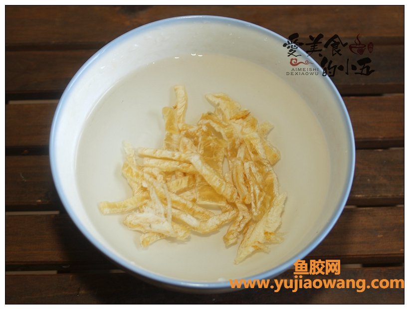 (鱼胶放什么一起炖)红枣炖鱼胶,晚上提前炖好的汤水,无须早起也有暖 (鱼胶放什么一起炖)红枣炖鱼胶,晚上提前炖好的汤水,无须早起也有暖