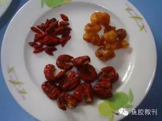 (鱼胶可以和鹌鹑一起吃吗)滋阴美容，枸杞鱼胶[花胶]炖鹌鹑的做法