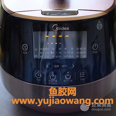 (西洋参鱼胶炖鸡有什么功效)洋参花胶乌鸡汤的做法