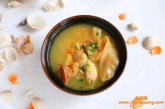 (鸡肉煮鱼胶有什么好处)教你做花胶鸡汤，鲜美至极，营养丰富