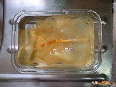 (红枣鱼胶睡前可以吗)想皮肤嫩滑_试试红枣花胶炖奶，吃完后和