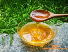 (每天吃一个海参好吗)每天吃一勺蜂蜜好处_每天一杯蜂蜜水好吗