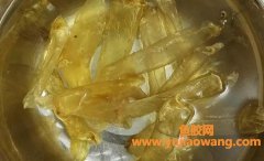 (孩子吃鱼胶特别好)花胶大骨汤_补充胶原蛋白，提高免疫力，大