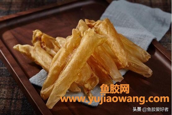 (鱼胶变质了是怎么样)带血丝，血迹、有的还有破洞的鱼胶，还能吃吗