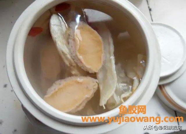 (椰子汁炖鱼胶的功效与作用)冬天滋补靓汤-花胶鲍鱼椰子汤