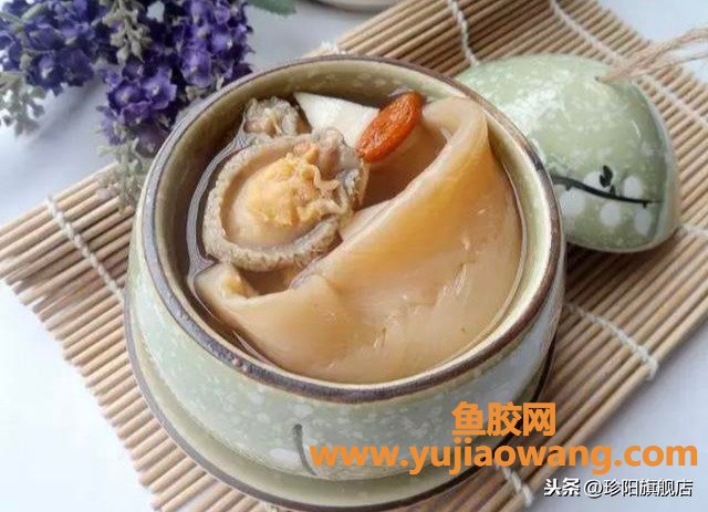 (椰子汁炖鱼胶的功效与作用)冬天滋补靓汤-花胶鲍鱼椰子汤