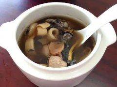 花胶海参与羊肚菌怎样搭配炖汤(怎么做花胶海参羊肚汤好吃？