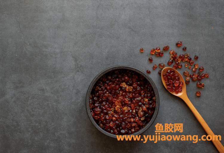 (鱼胶和桃胶来月经可不可以吃)原来桃胶好处这么多，后悔知道晚了，美