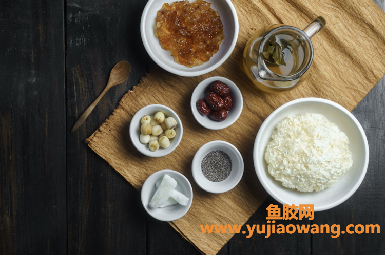 (鱼胶和桃胶来月经可不可以吃)原来桃胶好处这么多，后悔知道晚了，美