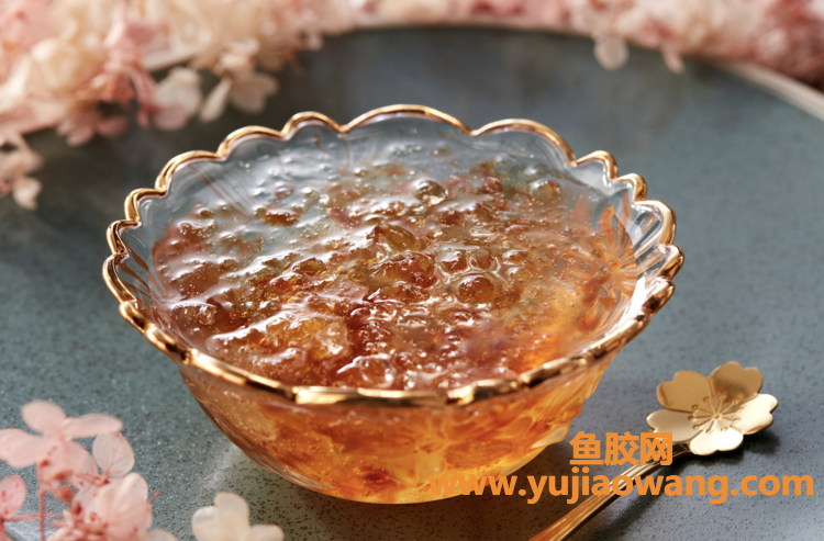 (鱼胶和桃胶来月经可不可以吃)原来桃胶好处这么多，后悔知道晚了，美